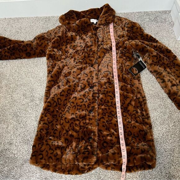Revolve, Privacy Please Addison Coat in Leopard - Picture 12 of 12
